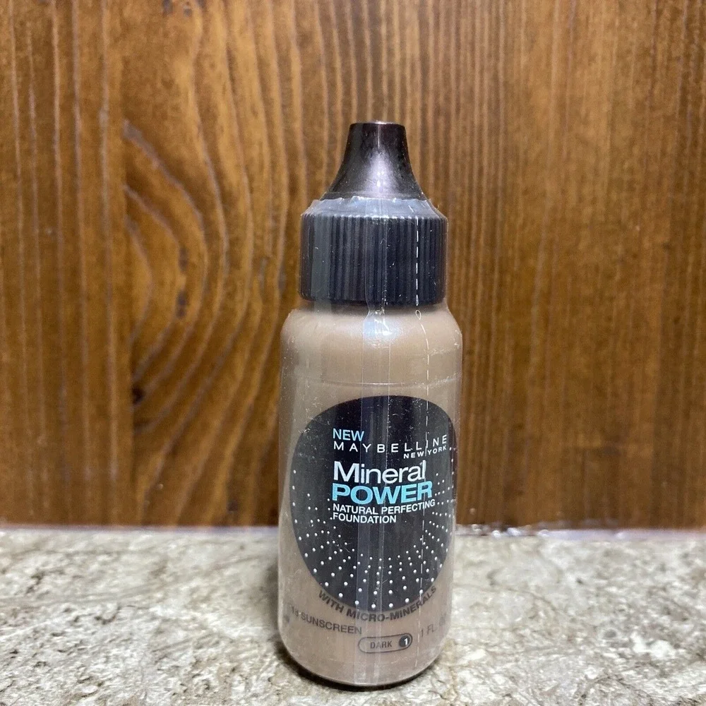 Maybelline Mineral Power‎ Foundation With MIICRO MINERALS Sealed 1 oz Dark #1